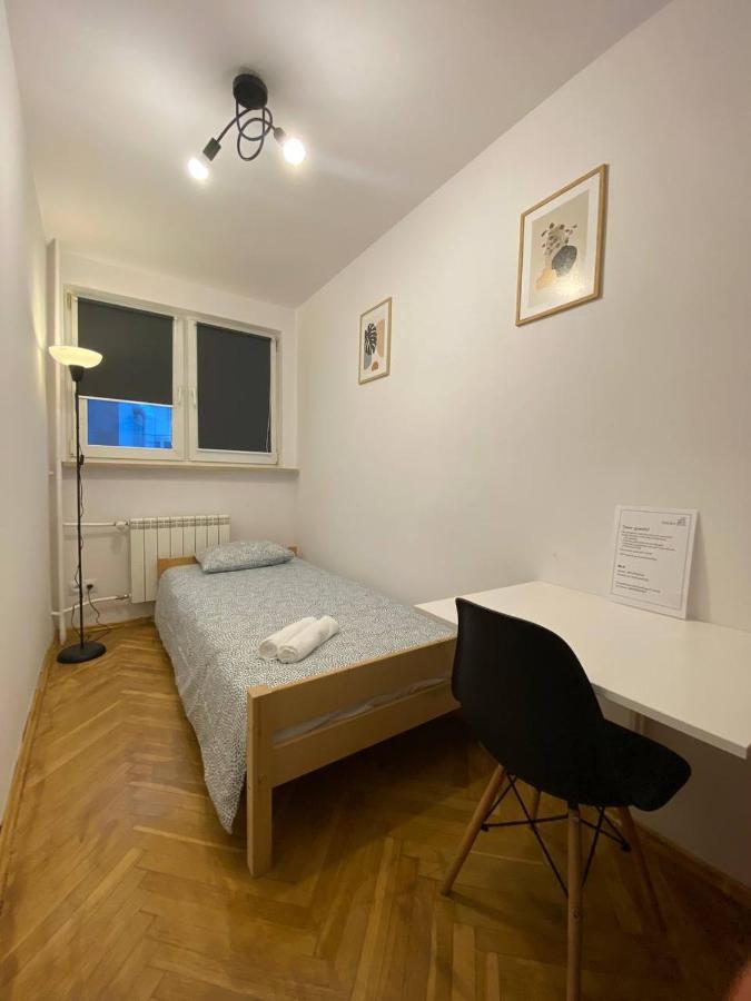 Single Room,1399467539:JPEG